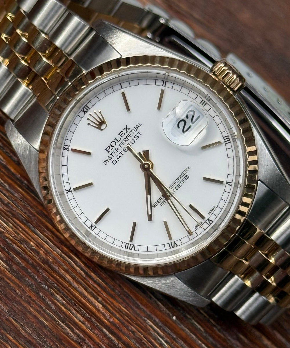 Rolex Datejust 36 - 16233 - Top Condition no stretch white dial