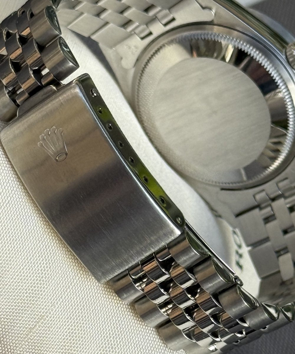 Rolex Oyster Perpetual Date 15210 (Jubilee) - Jubilee Bracelet Excellent condition