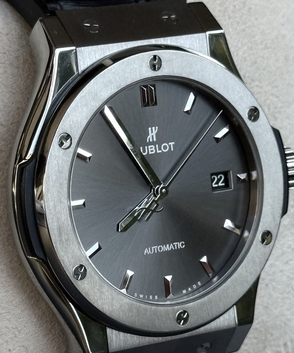 Hublot Classic Fusion Racing Grey - 542.NX.7071.LR - 42 mm - Grau