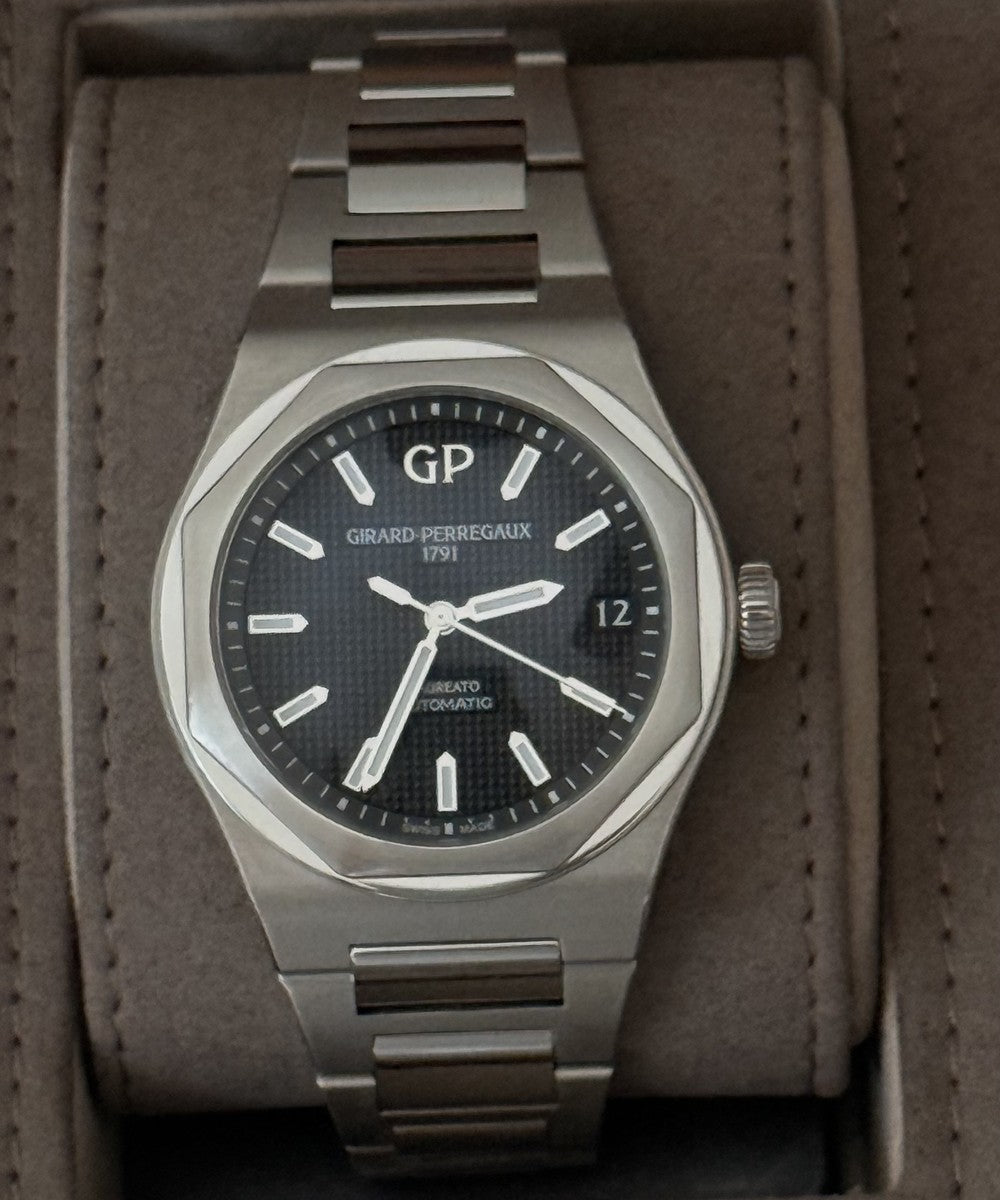 Girard Perregaux Laureato - 81010-11-634-11A - 42 mm - Schwarz