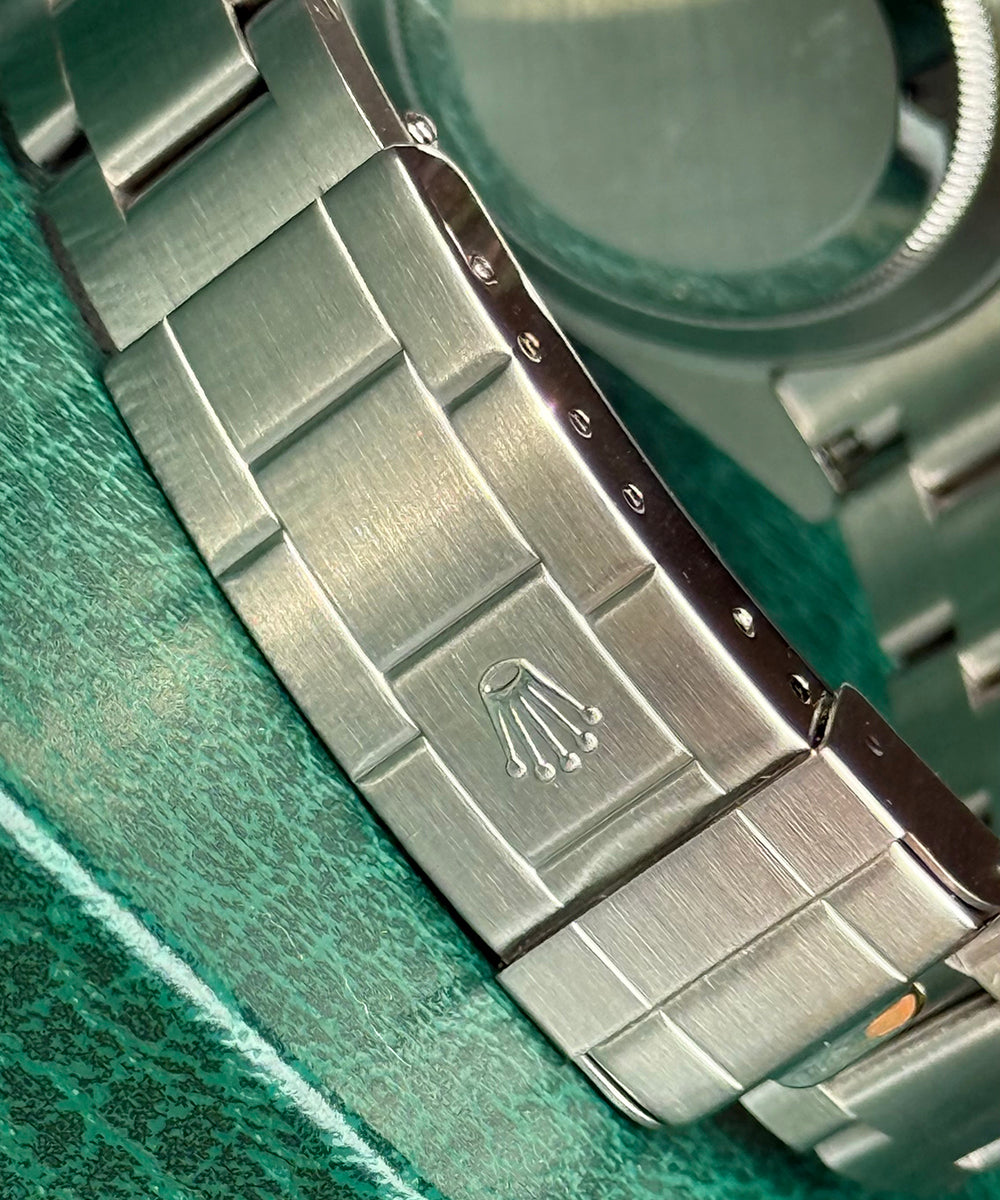 Rolex - Submariner Date - 16610 - 40 mm - top condition rehaut engrave warranty CARD