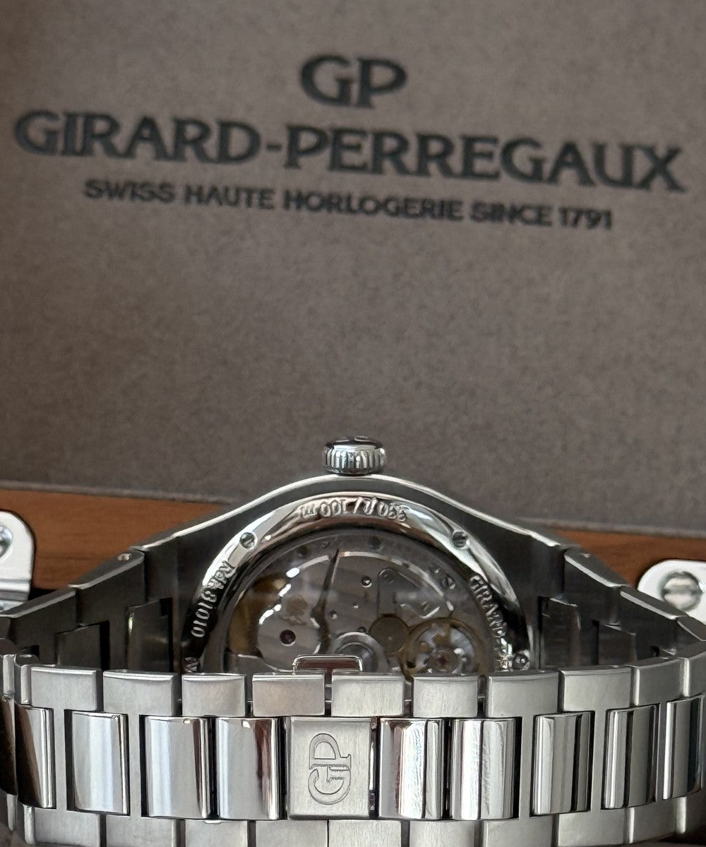 Girard Perregaux Laureato - 81010-11-634-11A - 42 mm - Schwarz