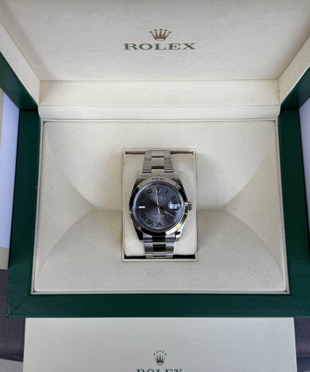 Rolex Datejust 41 126300 (Datejust glatte Lünette) - Excellent condition Fullset 2023