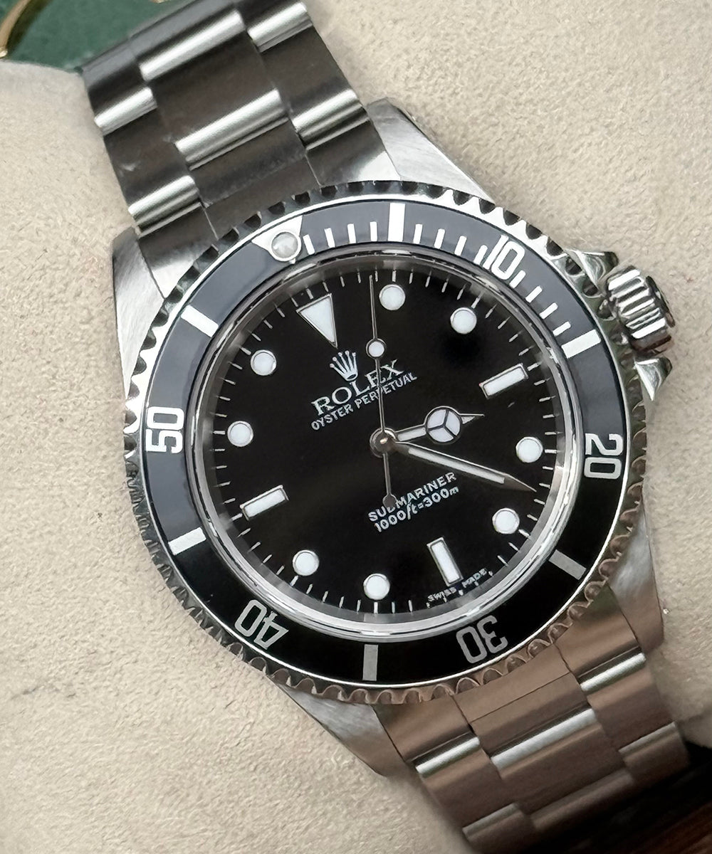 Rolex Submariner (No Date) 14060M 40 mm serviced by Rolex 2023