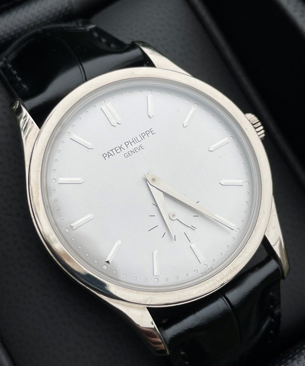 Patek Philippe Calatrava - 5196G-001 - 37 mm - Silber