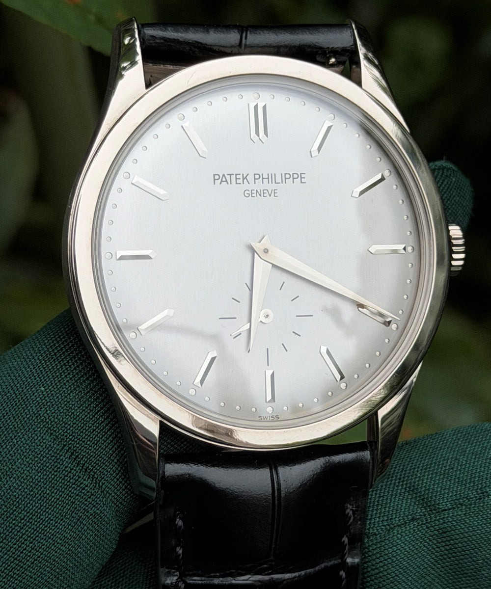 Patek Philippe Calatrava - 5196G-001 - 37 mm - Silber