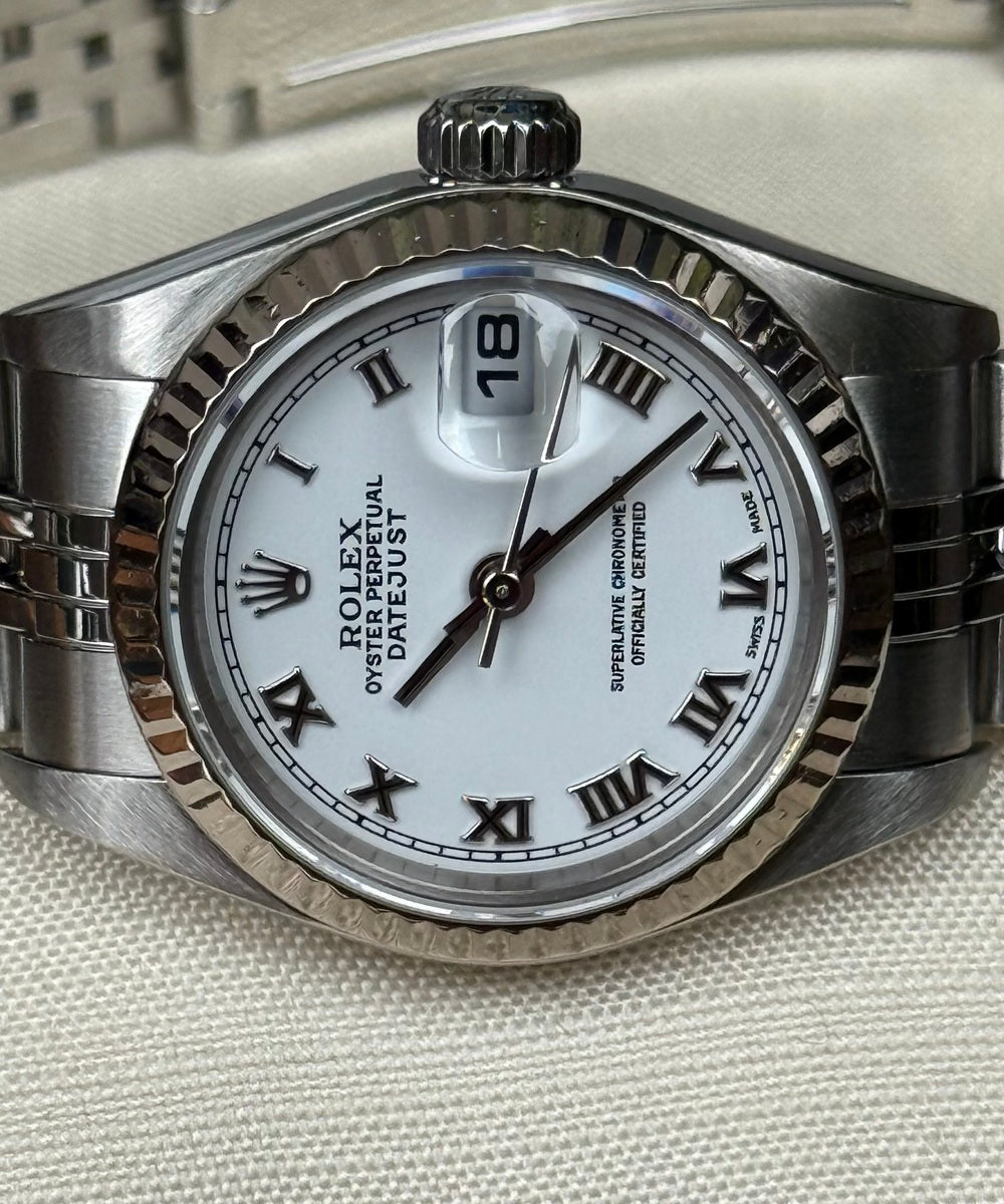 Rolex Lady-Datejust 79174 - Top Condition white dial no holes