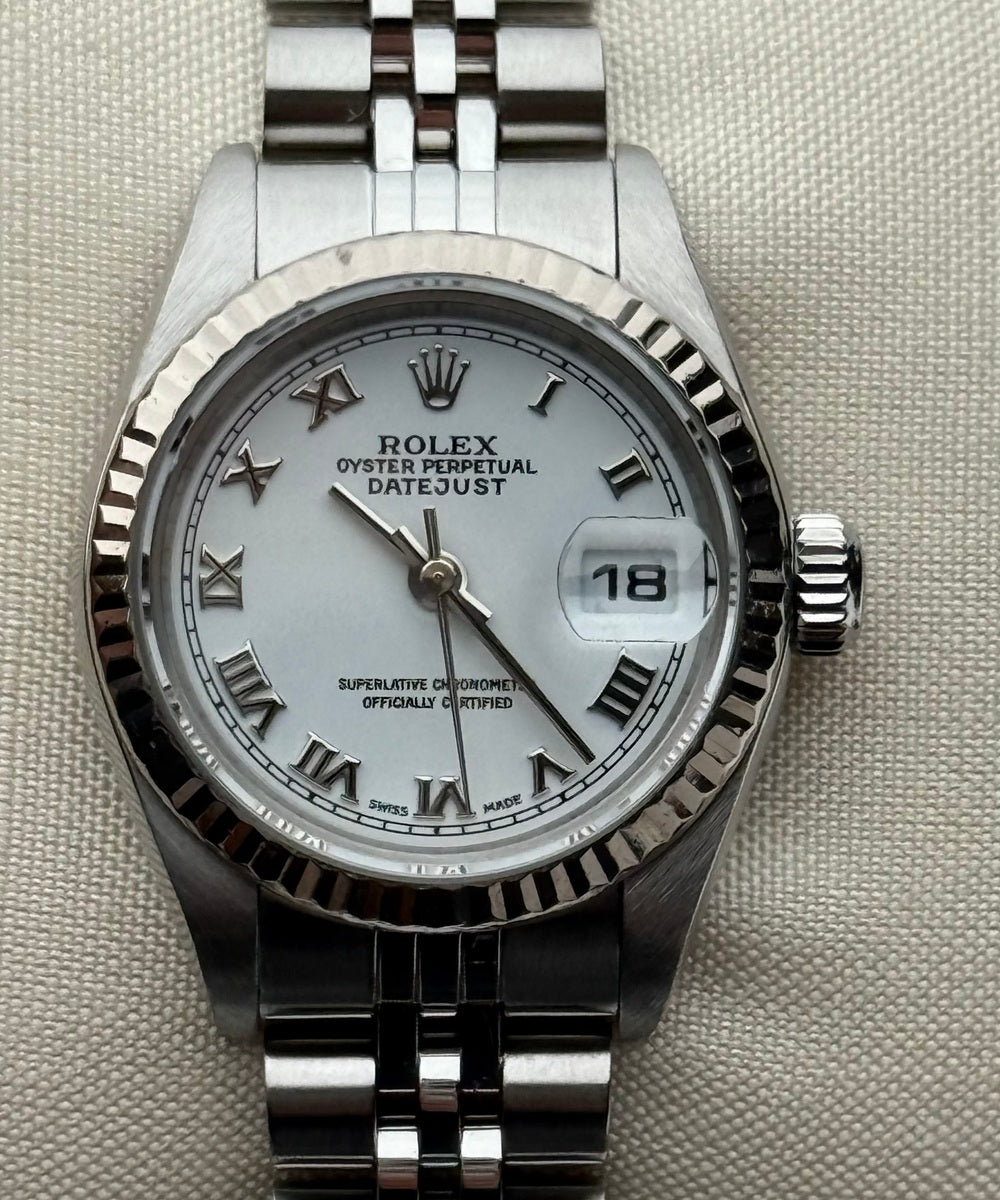 Rolex Lady-Datejust 79174 - Top Condition white dial no holes