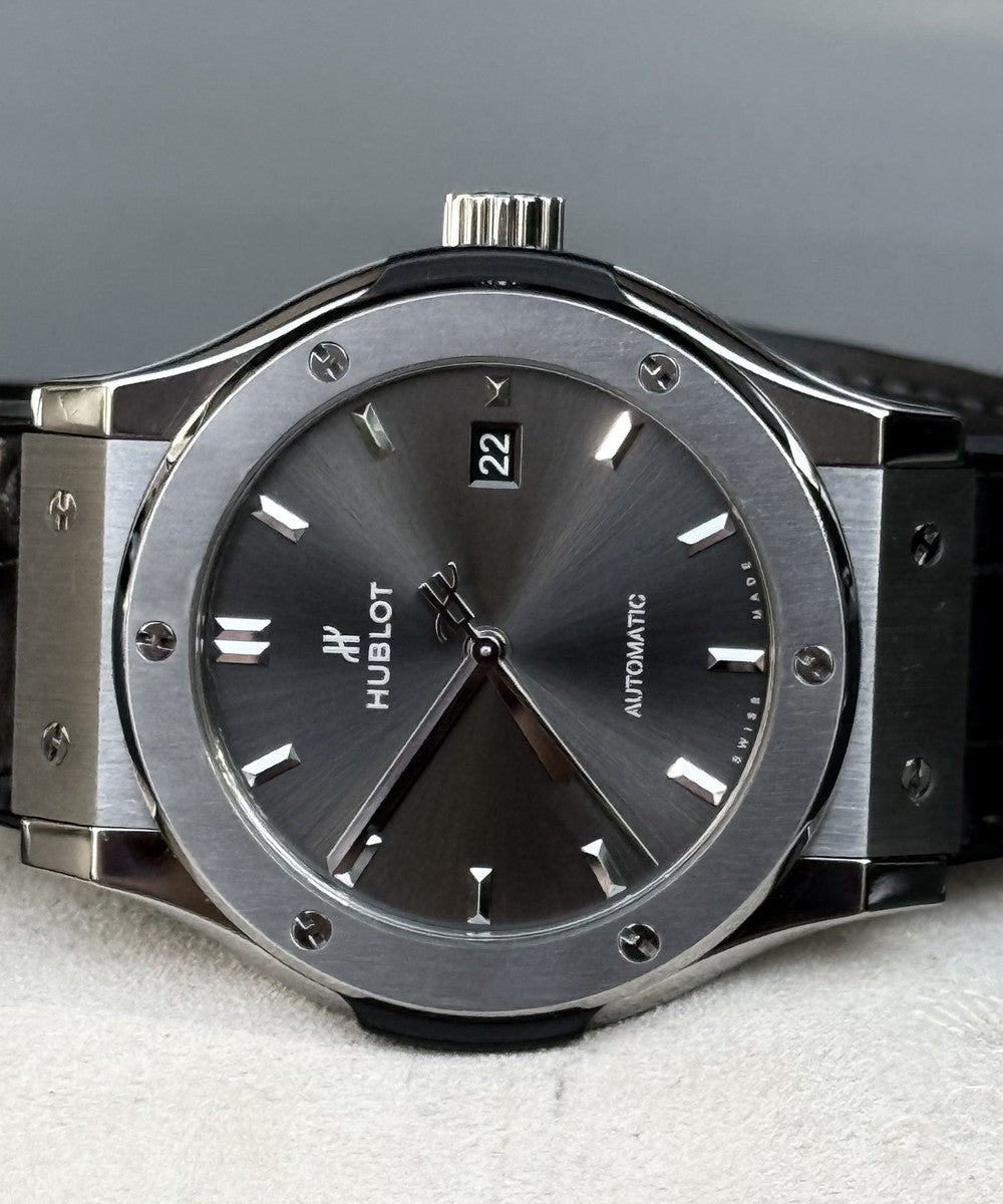 Hublot Classic Fusion Racing Grey - 542.NX.7071.LR - 42 mm - Grau