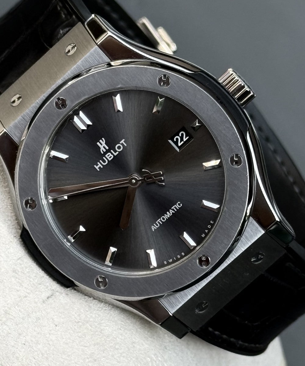 Hublot Classic Fusion Racing Grey - 542.NX.7071.LR - 42 mm - Grau