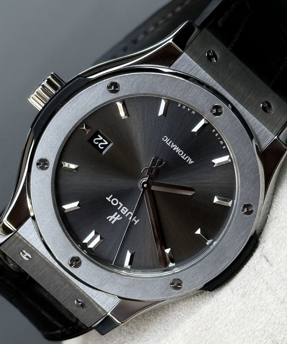 Hublot Classic Fusion Racing Grey - 542.NX.7071.LR - 42 mm - Grau