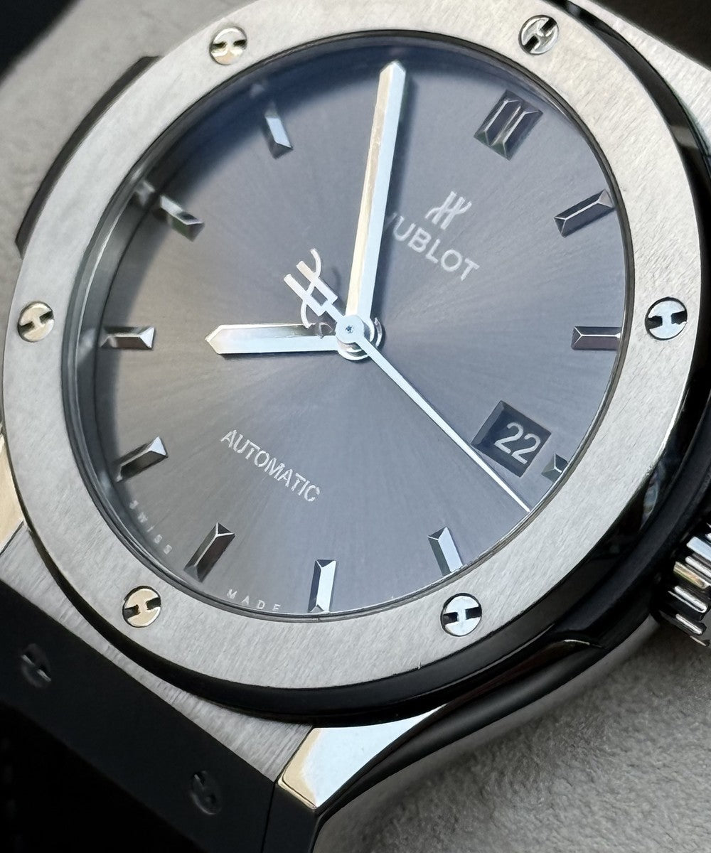 Hublot Classic Fusion Racing Grey - 542.NX.7071.LR - 42 mm - Grau