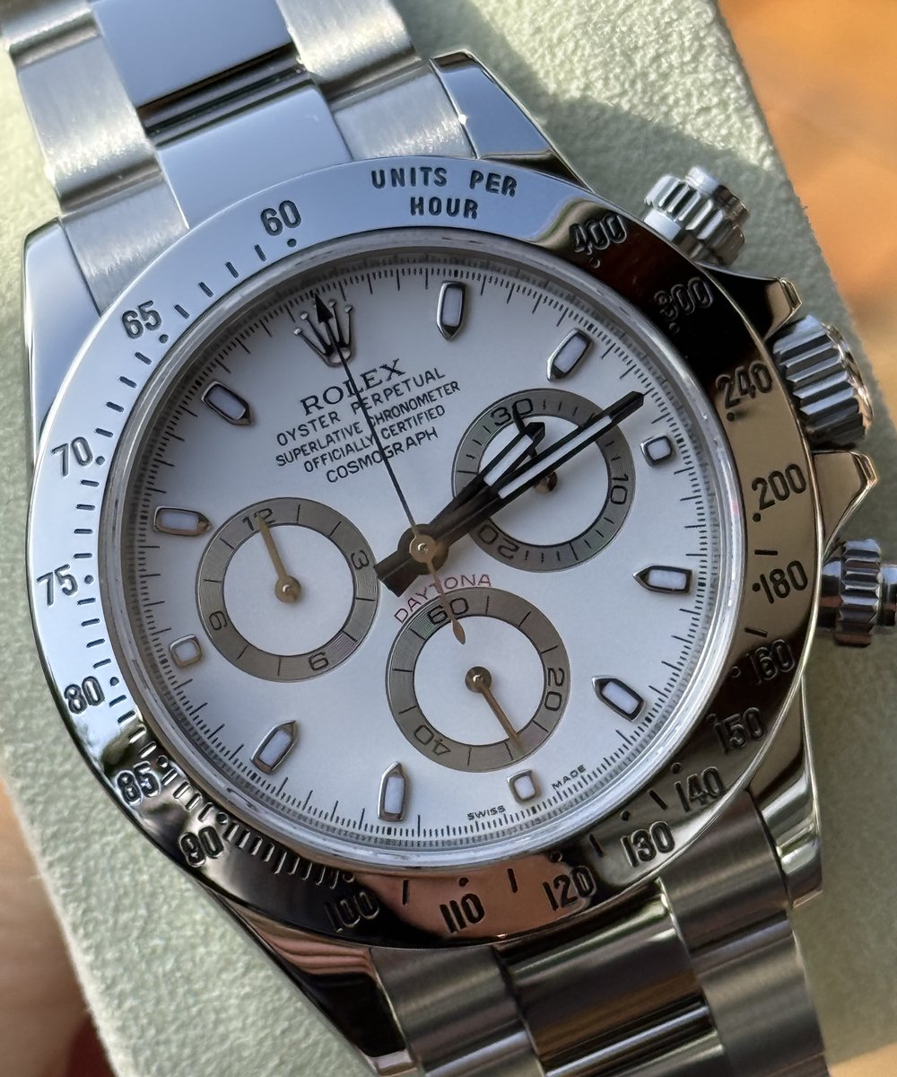 Rolex Daytona 116520 (Daytona (1988-2015)) - Excellent condition like new! Fullset - big clasp