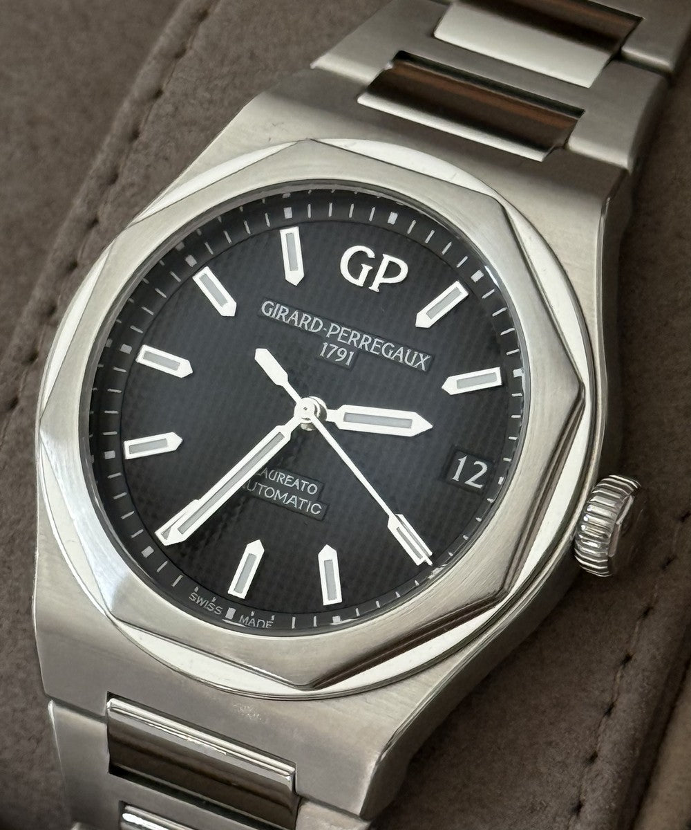 Girard Perregaux Laureato - 81010-11-634-11A - 42 mm - Schwarz