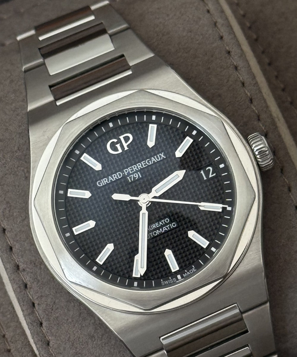 Girard Perregaux Laureato - 81010-11-634-11A - 42 mm - Schwarz