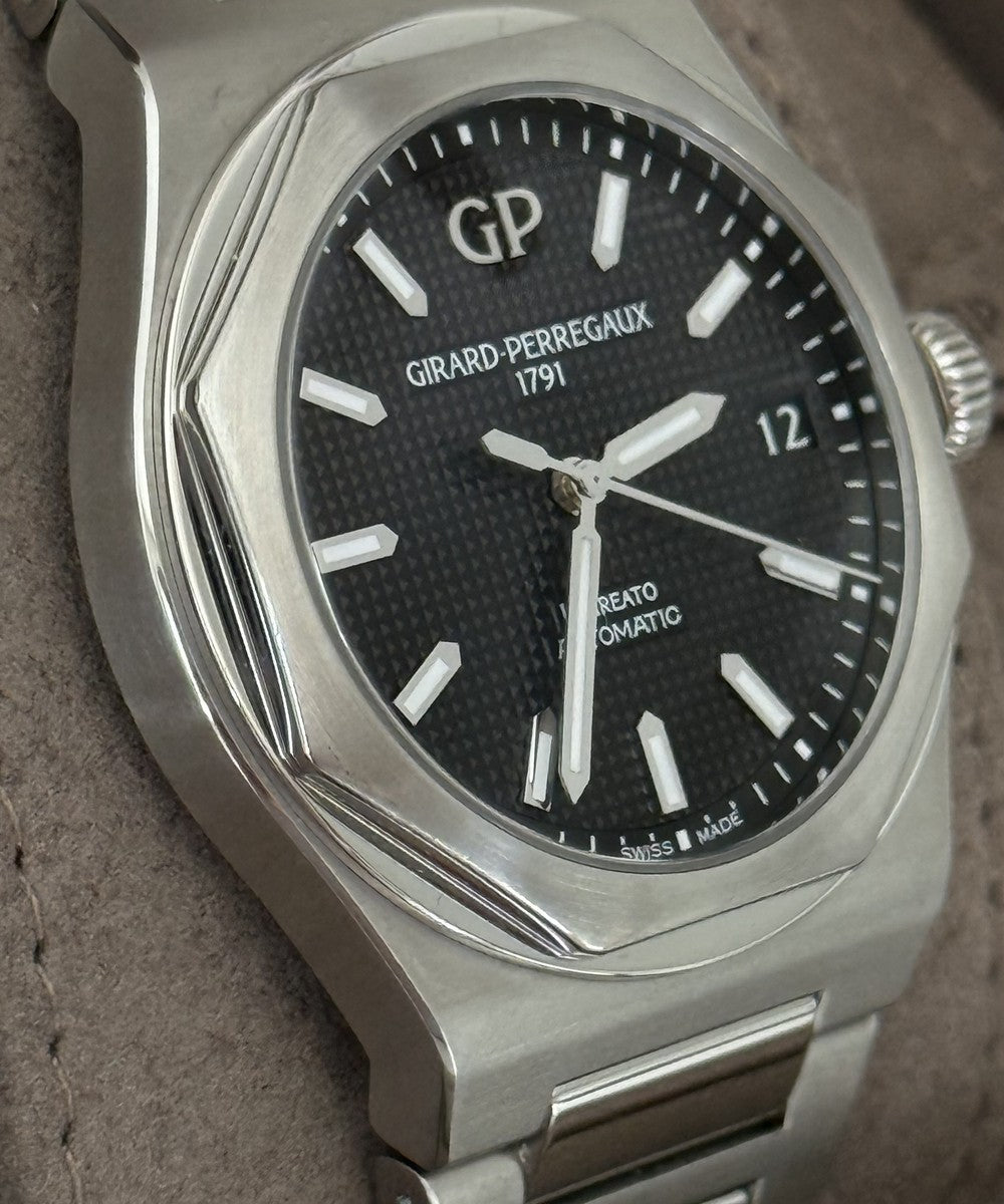 Girard Perregaux Laureato - 81010-11-634-11A - 42 mm - Schwarz