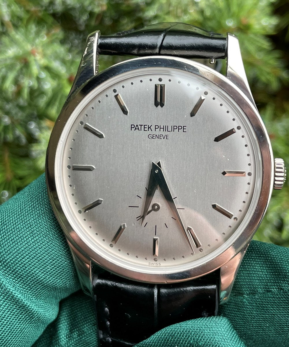 Patek Philippe Calatrava - 5196G-001 - 37 mm - Silber