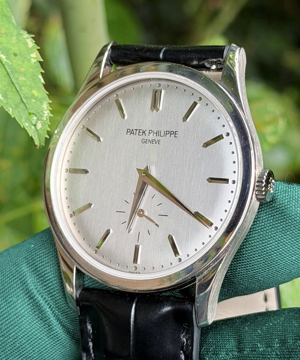 Patek Philippe Calatrava - 5196G-001 - 37 mm - Silber
